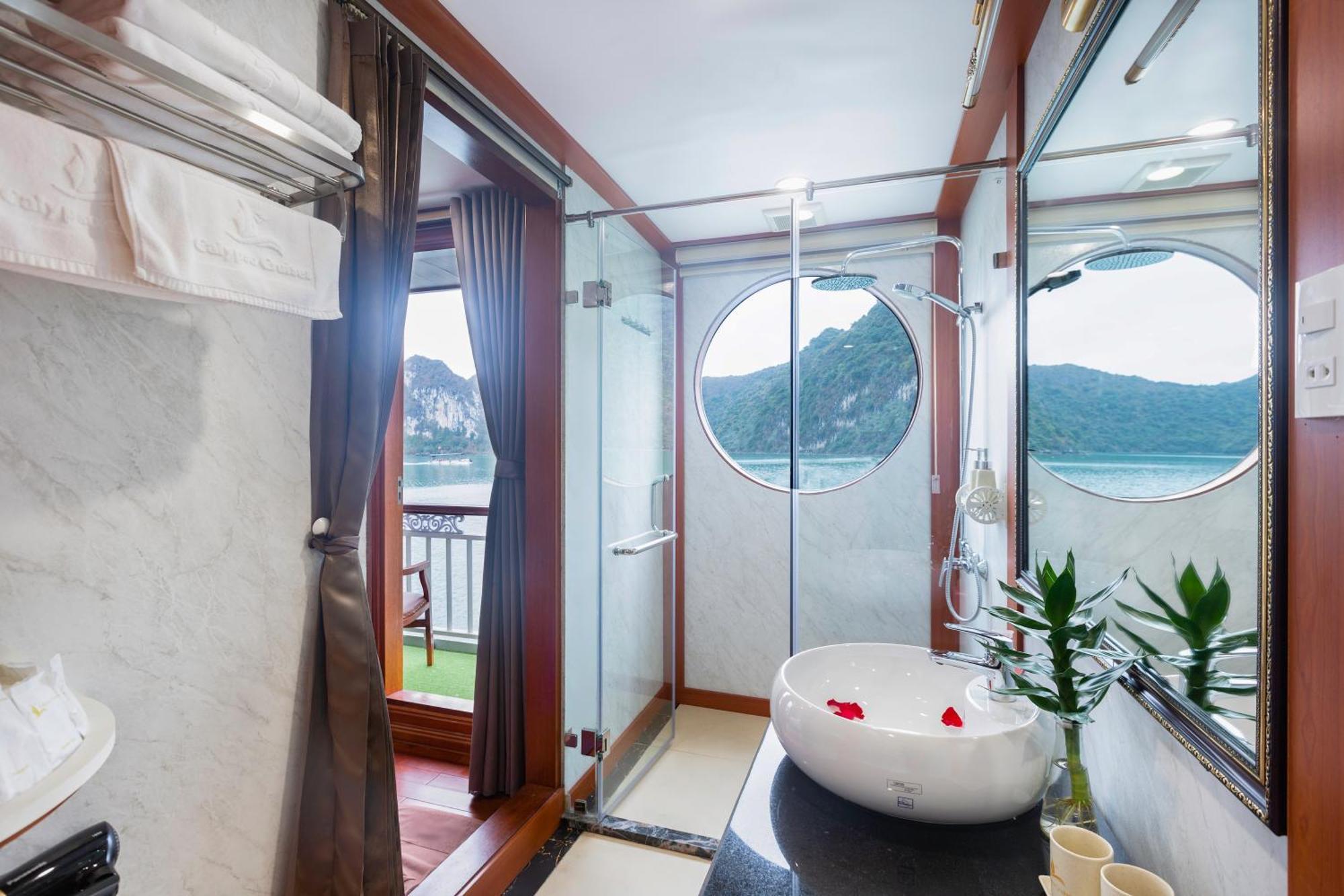 Le Journey Calypso Cruises Botel *